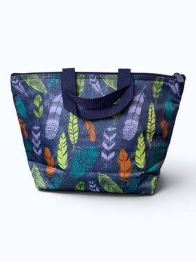 thirty-one Bleacher Blanket with Thermal Tote Falling Feathers